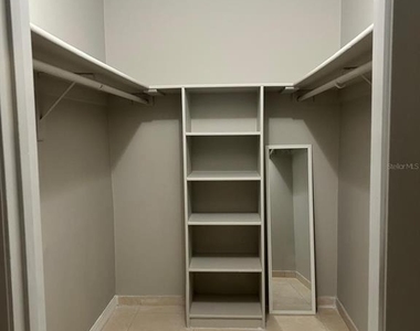 3298 Semoran Boulevard - Photo Thumbnail 12