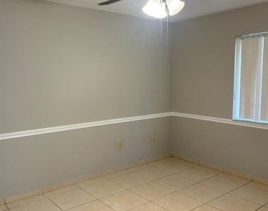 3298 Semoran Boulevard - Photo Thumbnail 7