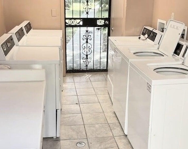 3298 Semoran Boulevard - Photo Thumbnail 18