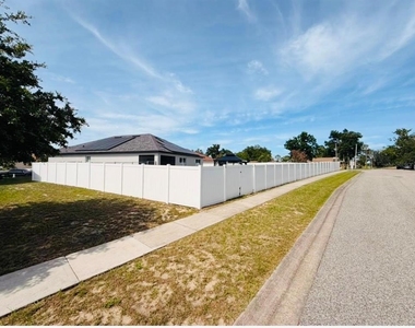 188 Tracy Court E - Photo Thumbnail 2