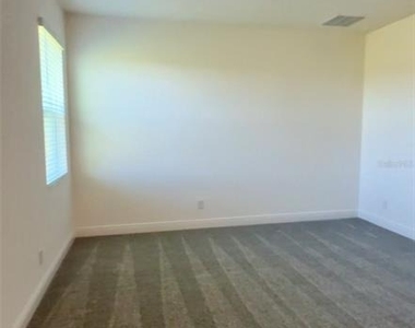 14729 Erice Avenue - Photo Thumbnail 6