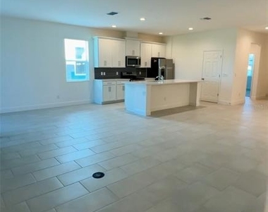 14729 Erice Avenue - Photo Thumbnail 3