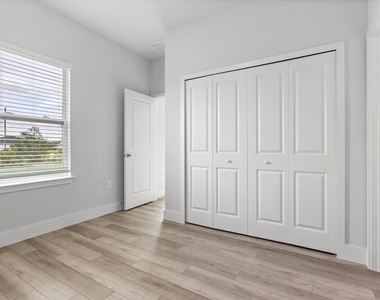 2120 Poinciana Drive - Photo Thumbnail 35