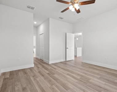 2120 Poinciana Drive - Photo Thumbnail 19