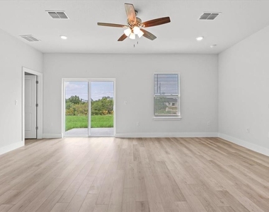 2120 Poinciana Drive - Photo Thumbnail 15