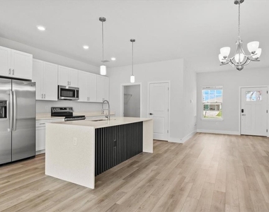 2120 Poinciana Drive - Photo Thumbnail 10