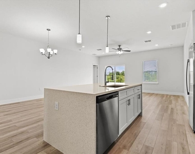 2120 Poinciana Drive - Photo Thumbnail 6