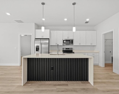 2120 Poinciana Drive - Photo Thumbnail 11