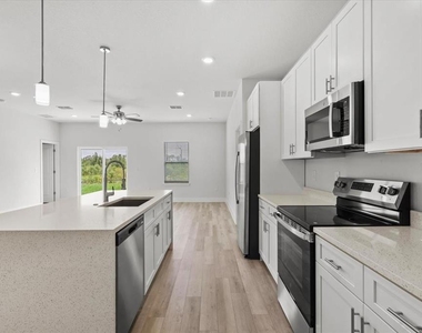 2120 Poinciana Drive - Photo Thumbnail 7