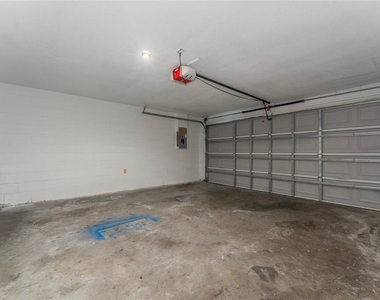913 San Rafael Way - Photo Thumbnail 24