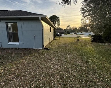 913 San Rafael Way - Photo Thumbnail 10