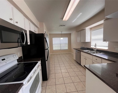 2005 N Lake Eloise Drive - Photo Thumbnail 2