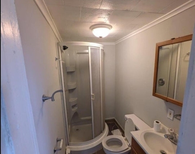 452 W 8th Street - Photo Thumbnail 4