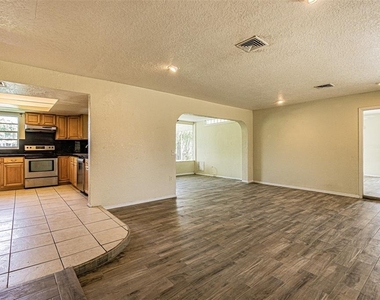 4149 Floramar Terrace - Photo Thumbnail 15