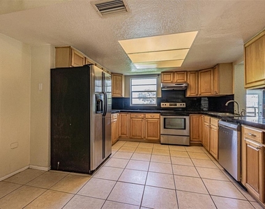 4149 Floramar Terrace - Photo Thumbnail 12
