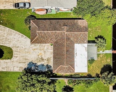 4149 Floramar Terrace - Photo Thumbnail 31