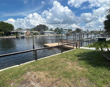 4149 Floramar Terrace - Photo Thumbnail 6