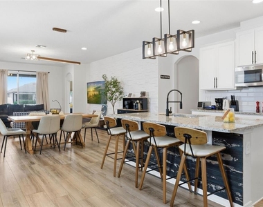 1840 Napoli Drive - Photo Thumbnail 13