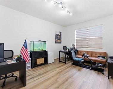 1840 Napoli Drive - Photo Thumbnail 11