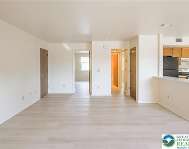 1464 Cedar Crest Avenue - Photo Thumbnail 6