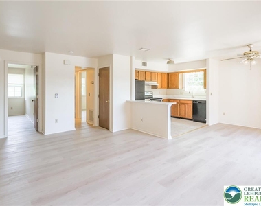 1464 Cedar Crest Avenue - Photo Thumbnail 5