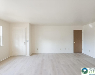 1464 Cedar Crest Avenue - Photo Thumbnail 8