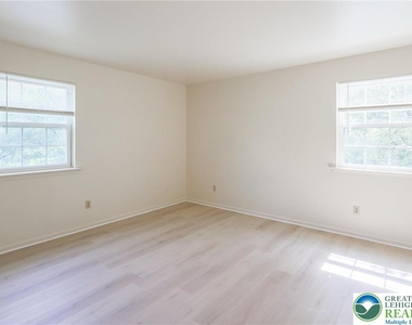 1464 Cedar Crest Avenue - Photo Thumbnail 17