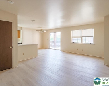 1464 Cedar Crest Avenue - Photo Thumbnail 9
