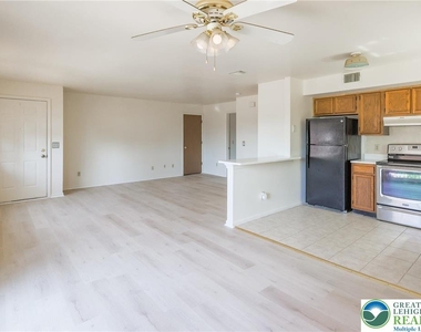 1464 Cedar Crest Avenue - Photo Thumbnail 12