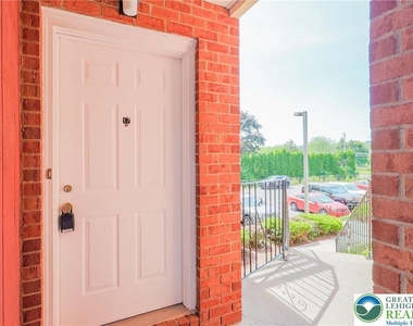 1464 Cedar Crest Avenue - Photo Thumbnail 3