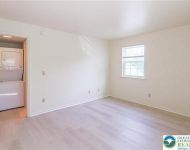 1464 Cedar Crest Avenue - Photo Thumbnail 20