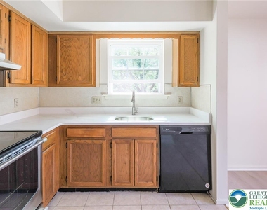 1464 Cedar Crest Avenue - Photo Thumbnail 15