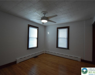 204 N 9th Street - Photo Thumbnail 7