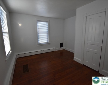 204 N 9th Street - Photo Thumbnail 22