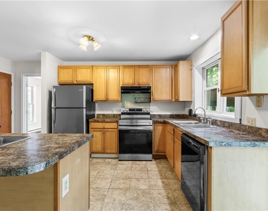 1229 Fern Drive - Photo Thumbnail 11