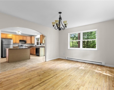 1229 Fern Drive - Photo Thumbnail 8