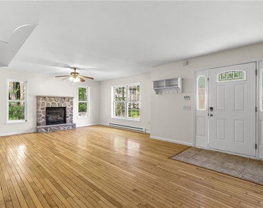 1229 Fern Drive - Photo Thumbnail 3