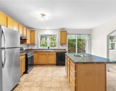 1229 Fern Drive - Photo Thumbnail 10
