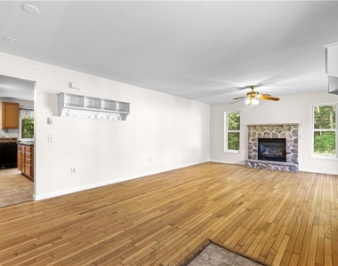 1229 Fern Drive - Photo Thumbnail 6