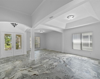 13121 Zori Lane - Photo Thumbnail 5
