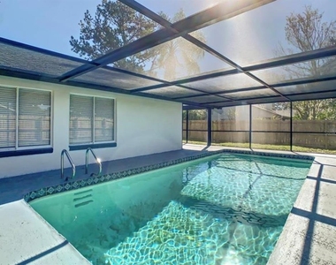822 E Flag Lane - Photo Thumbnail 14