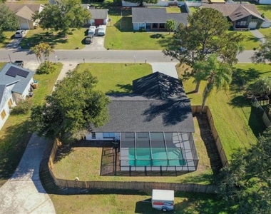 822 E Flag Lane - Photo Thumbnail 16