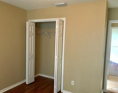 4617 Newbourne Way - Photo Thumbnail 8