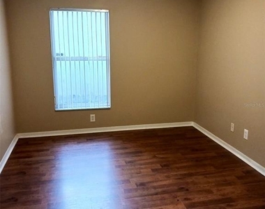 4617 Newbourne Way - Photo Thumbnail 16