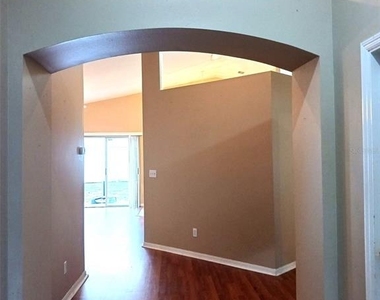 4617 Newbourne Way - Photo Thumbnail 3