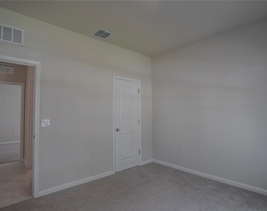 1270 Whispering Lane - Photo Thumbnail 9