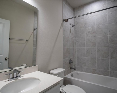 1270 Whispering Lane - Photo Thumbnail 10
