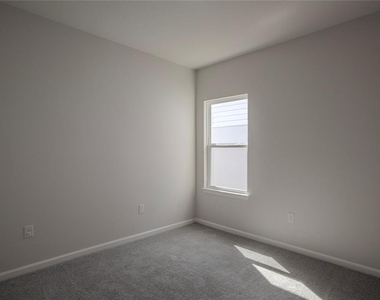1270 Whispering Lane - Photo Thumbnail 13