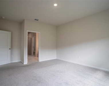 1270 Whispering Lane - Photo Thumbnail 18