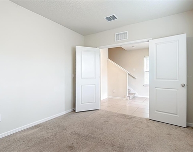 1823 Summer Serenity Drive - Photo Thumbnail 7